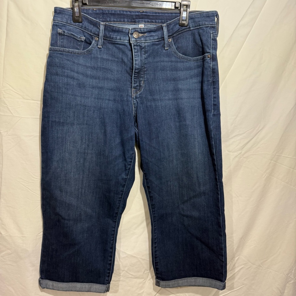 Levi's Deep Blue Capri Jeans Size 16W